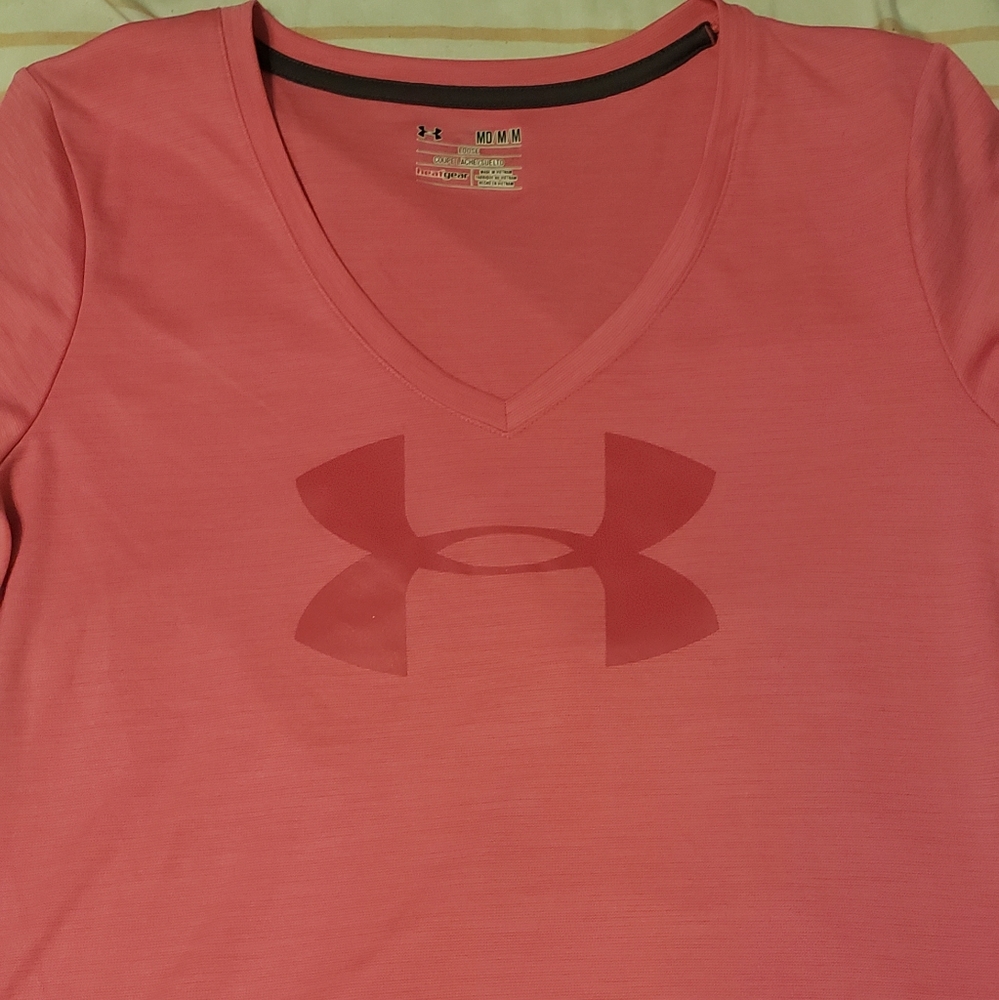 Under Armour TShirt